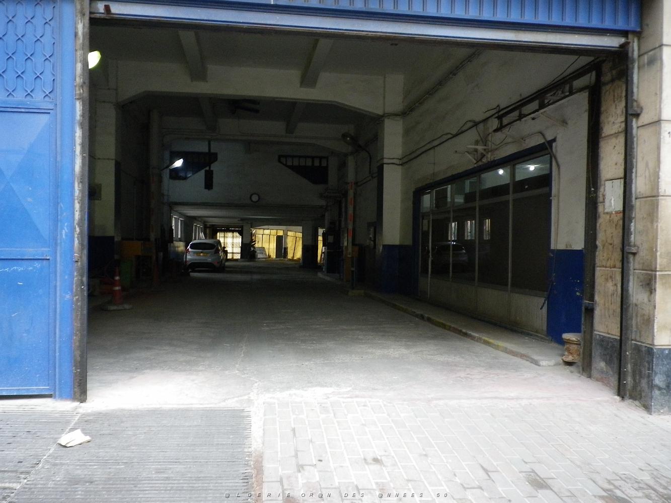 667 les grands garages gallieni.JPG
